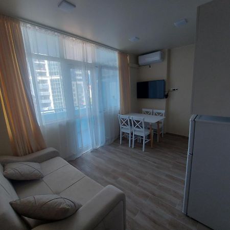 Andrew'S 2 Rooms Apartment In Batumi Ანდრიას 2 Ოთახიანი Აპარტამენტი Ბათუმში Екстер'єр фото