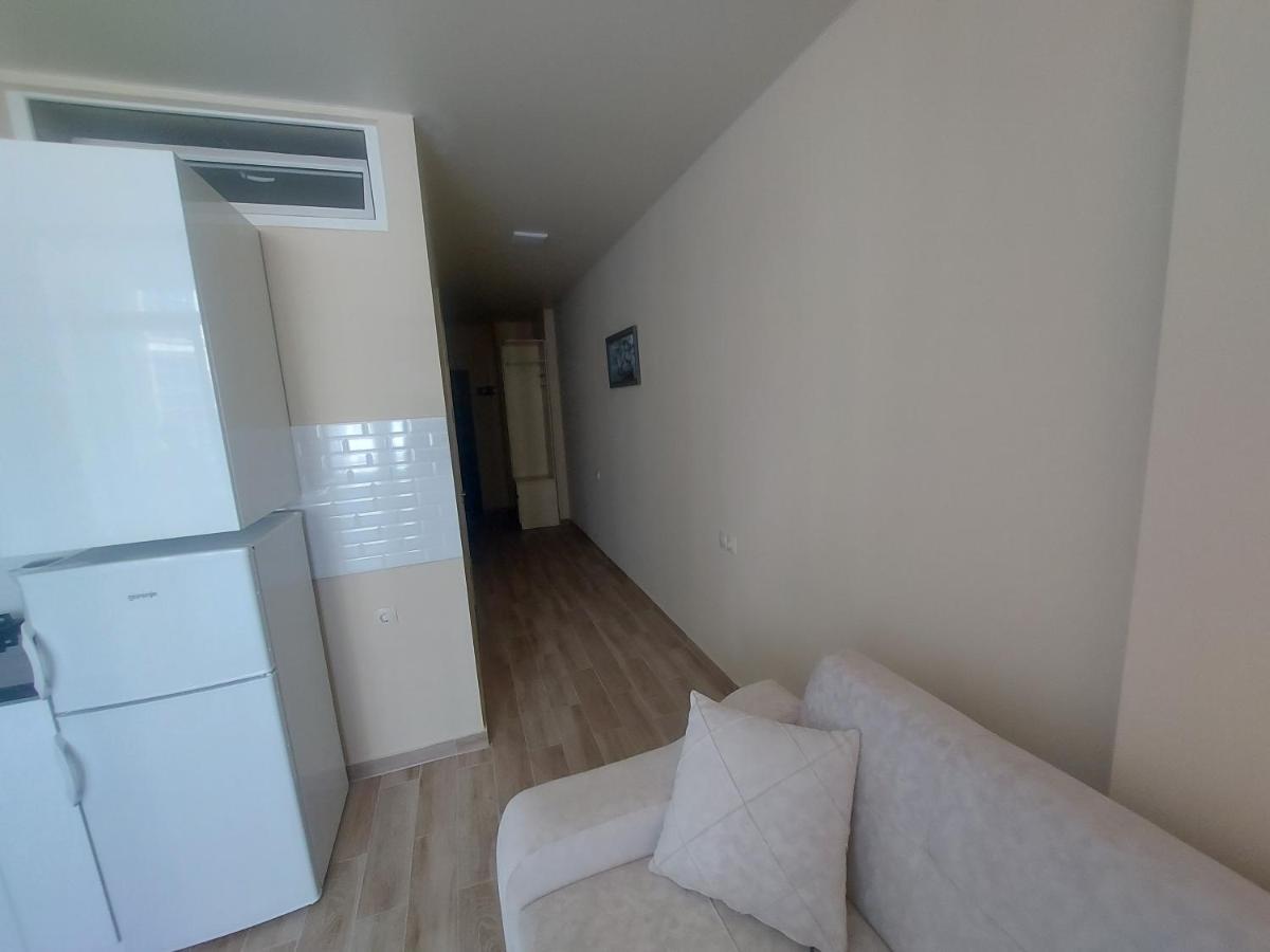 Andrew'S 2 Rooms Apartment In Batumi Ანდრიას 2 Ოთახიანი Აპარტამენტი Ბათუმში Екстер'єр фото