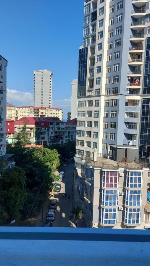 Andrew'S 2 Rooms Apartment In Batumi Ანდრიას 2 Ოთახიანი Აპარტამენტი Ბათუმში Екстер'єр фото